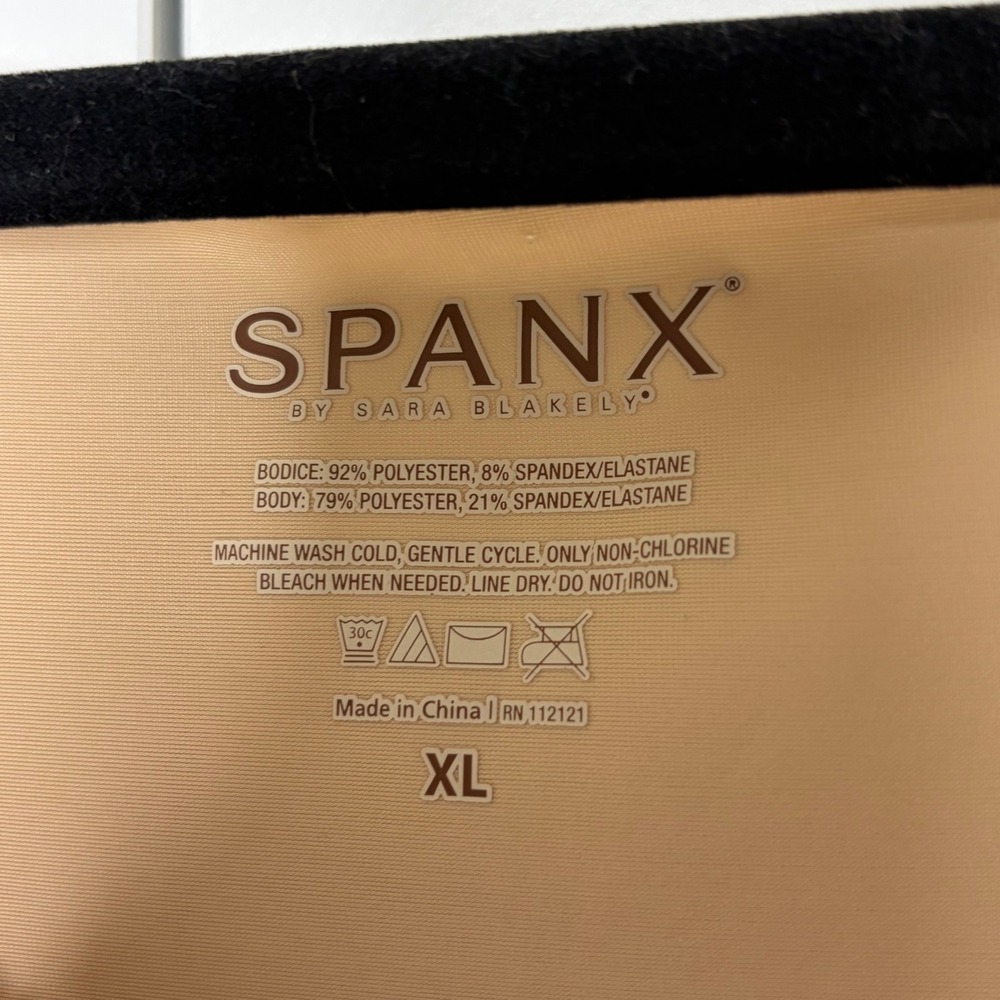 SPANX Nude Shaping Tank Top XL Smoothing Layering Cami - Picture 5 of 7